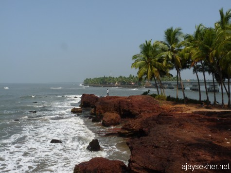 The laterite projection guarding the southern shoulder of Kadalundy river mouth. It formed an ancient way in for the ships and became renowned all over the world as Kadalundy Nagaram.